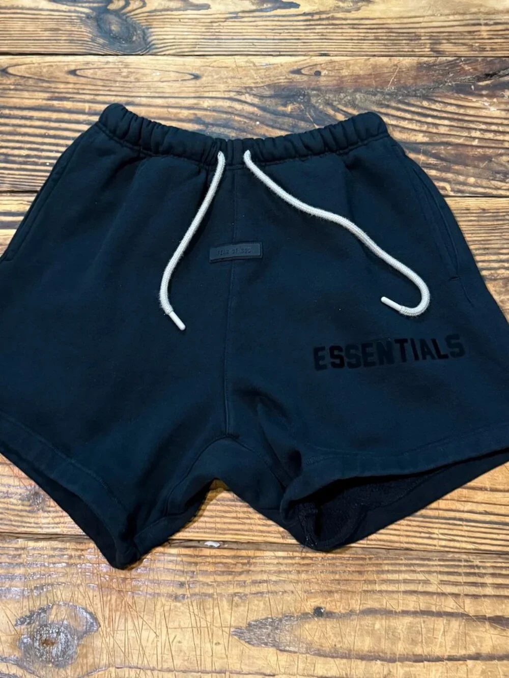 Essentials Fear of God Black Fleece Shorts Men’s Size Small Drawstring Logo EUC